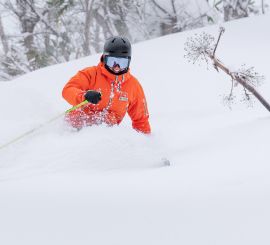 Become a ski instructor in Niseko, Japan