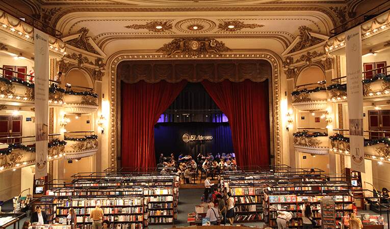 giant library in Argentina