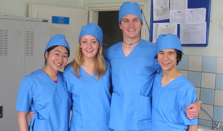 International Medical Internships: 8 Essential Must-Knows